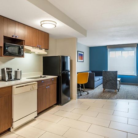 Holiday Inn Express Hotel And Suites Petersburg - Fort Lee By Ihg Exterior photo