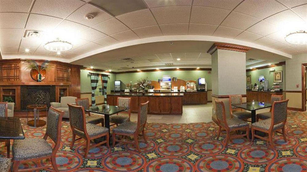Holiday Inn Express Hotel And Suites Petersburg - Fort Lee By Ihg Exterior photo