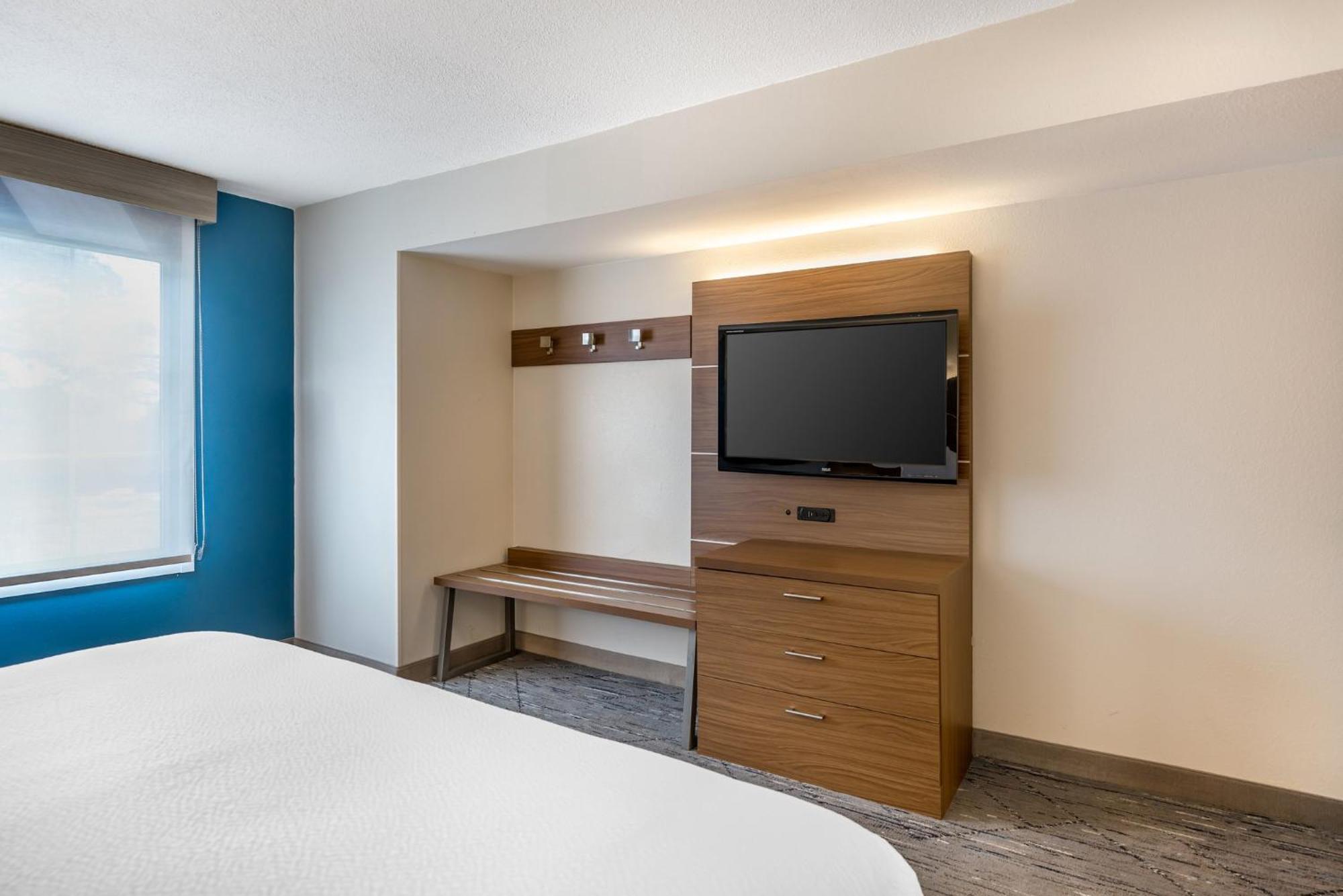 Holiday Inn Express Hotel And Suites Petersburg - Fort Lee By Ihg Exterior photo