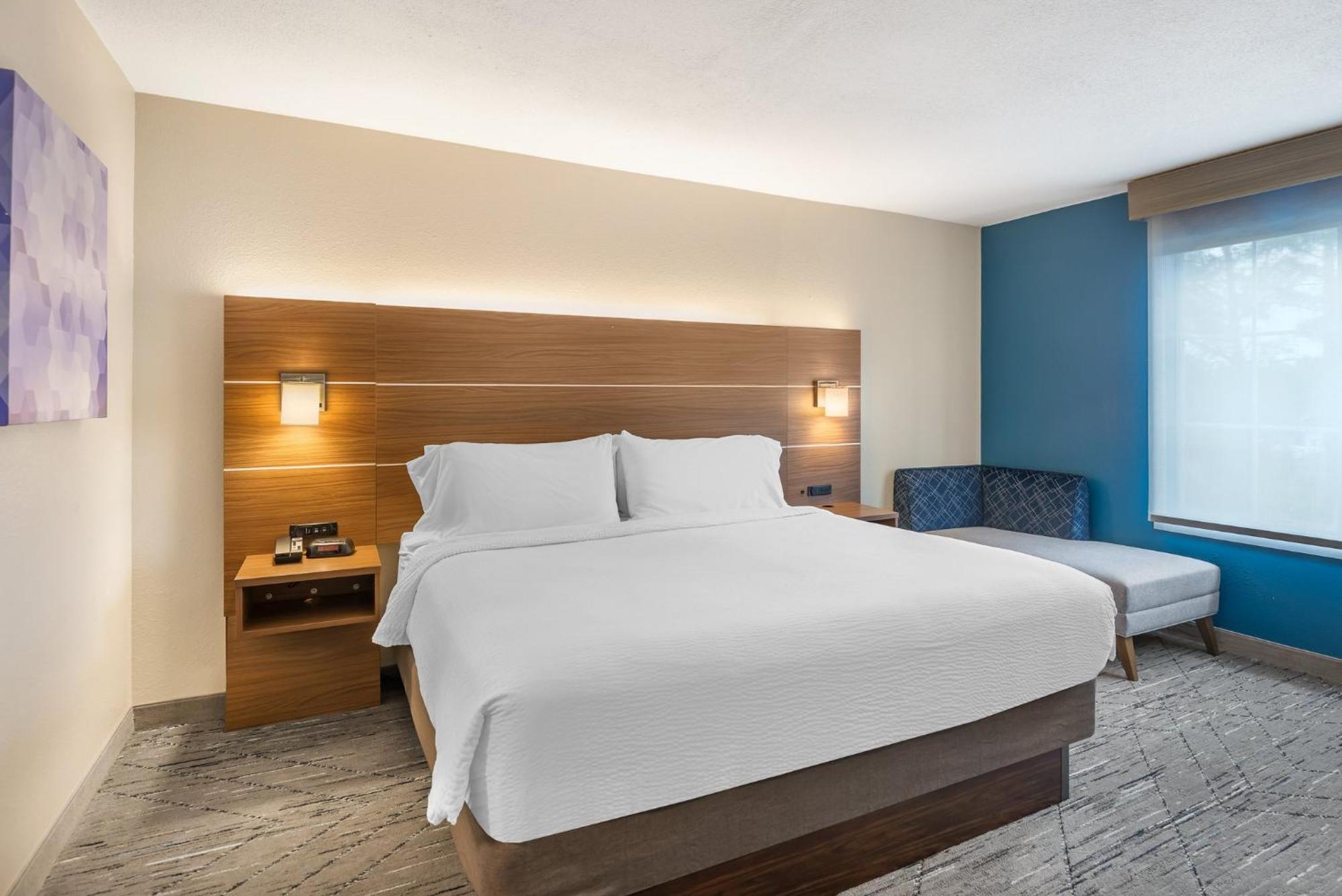 Holiday Inn Express Hotel And Suites Petersburg - Fort Lee By Ihg Exterior photo