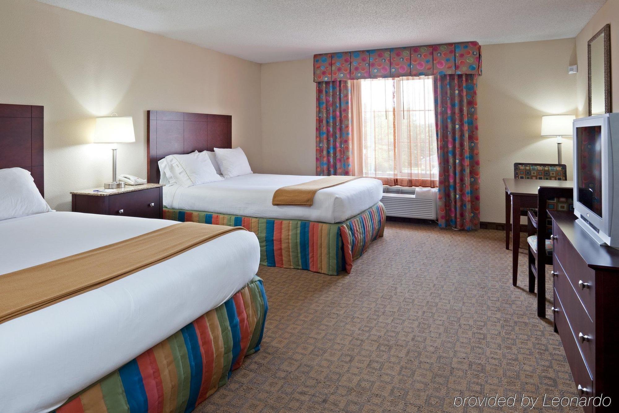 Holiday Inn Express Hotel And Suites Petersburg - Fort Lee By Ihg Exterior photo